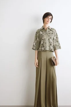 Camicia crop ricamata