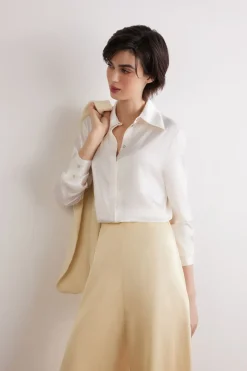 Camicia in raso con colletto