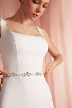 Cintura con ricamo in perle e strass