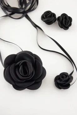 Kit chocker e clip con fiore