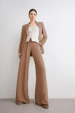 Pantaloni ampi