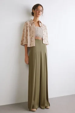 Pantaloni ampi con pences