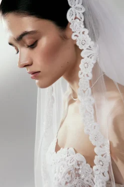 Velo in tulle