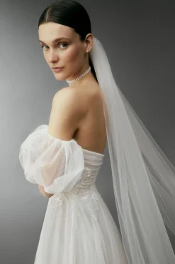 Velo in Tulle con ricami